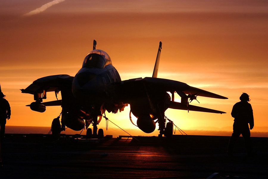 _002-2_military-jet-fighter-569907_900